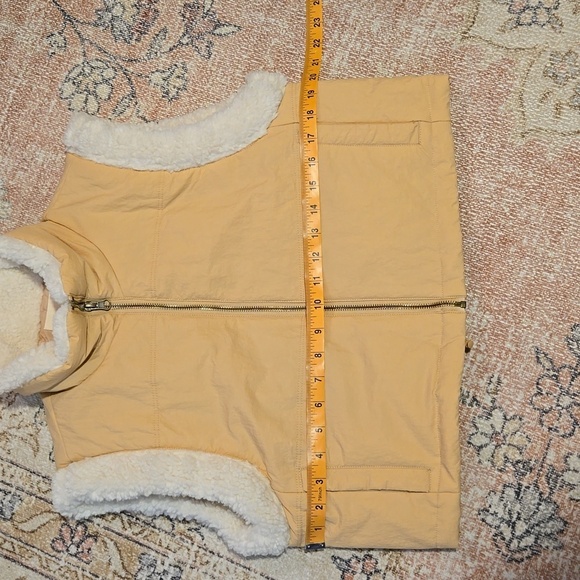 Thread & Supply Cream Lightweight Vest with High Collar and Cozy Lining Size S - Picture 8 of 11